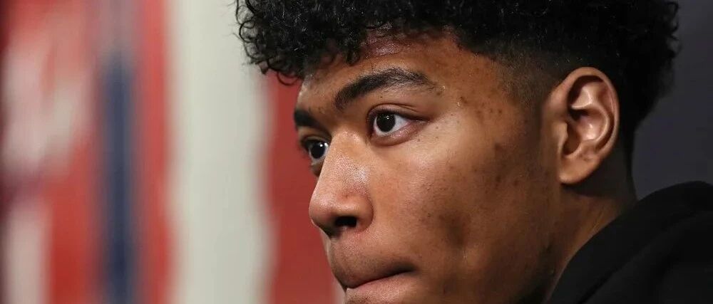 突发！无限期缺阵！原因无人知晓！亚一锋难了…