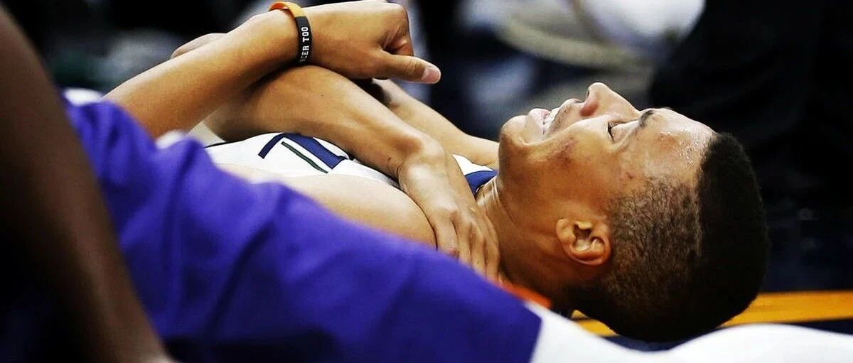 太脆了！玻璃之王！4年只打97场，3年1500万？