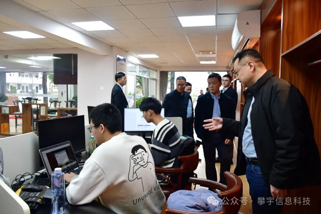 攀宇&宇拓｜省、市职业教育专家组莅临我司参观指导(图32)