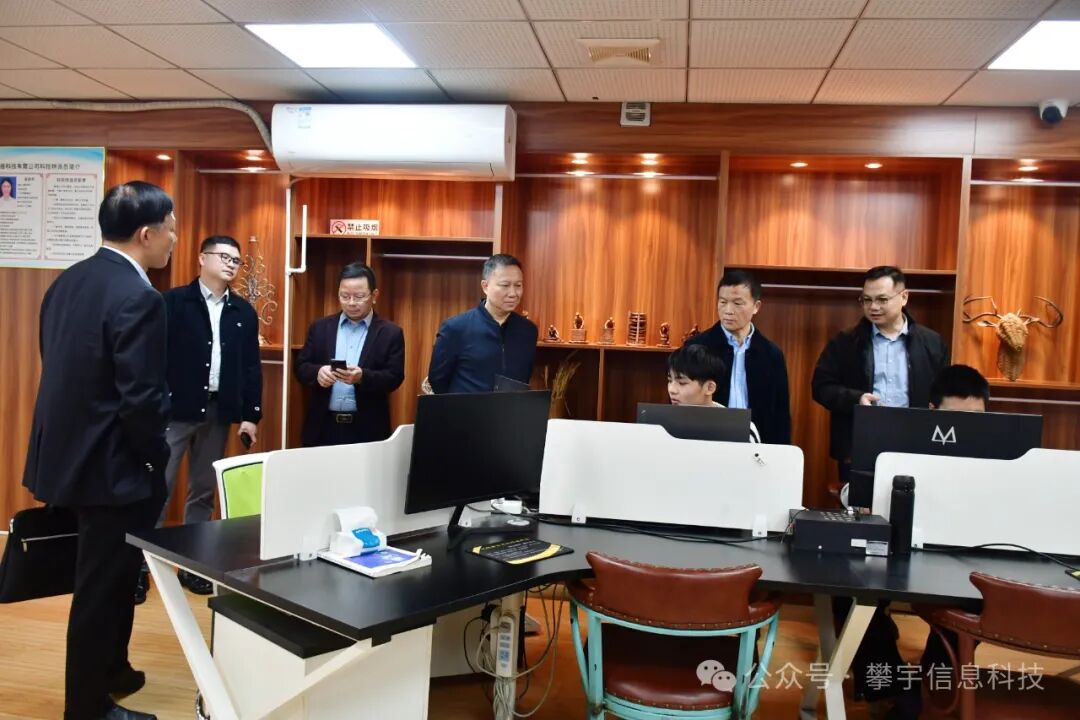 攀宇&宇拓｜省、市职业教育专家组莅临我司参观指导(图29)