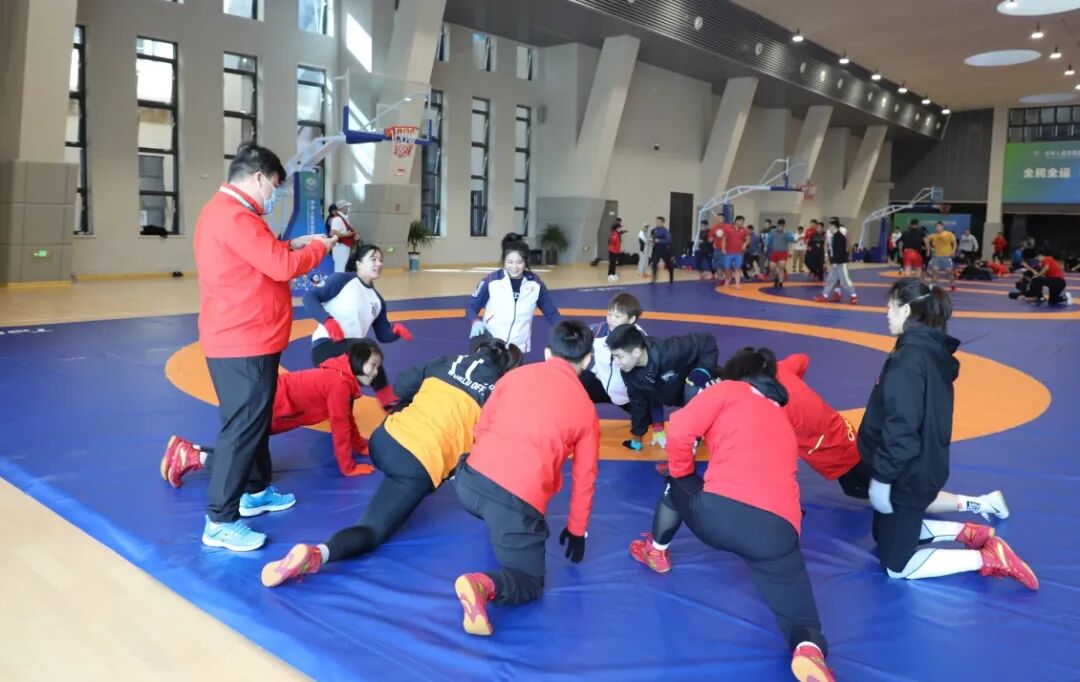 全运动态十四运摔跤赛首次赛前训练圆满举行