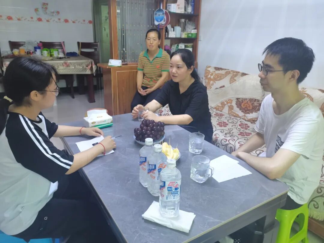 通江县实验中学.jpg