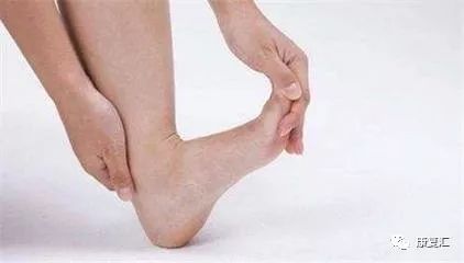 腳底板經常疼，你可能有足底筋膜炎（附康復圖解） 健康 第5張