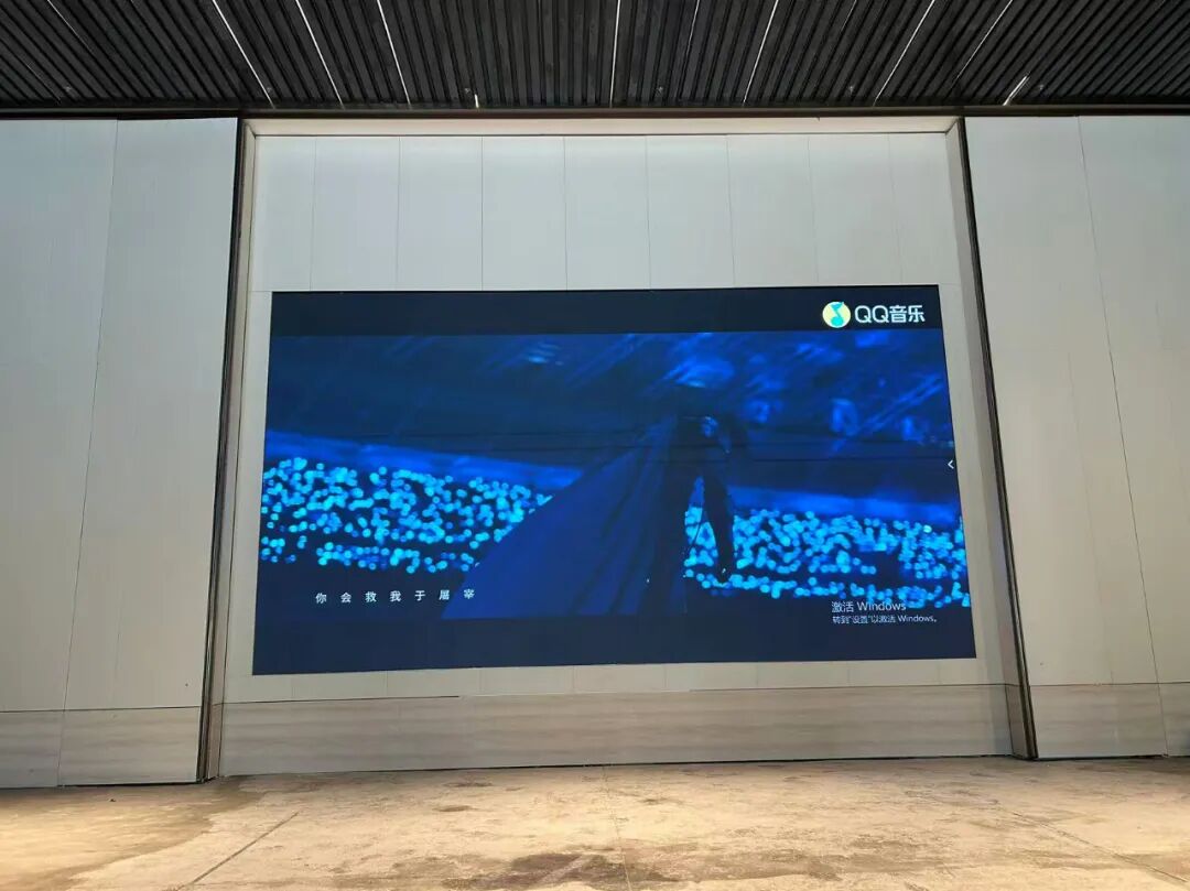 新疆库尔勒万丽酒店LED显示屏项目完工！科技与艺术的完美融合