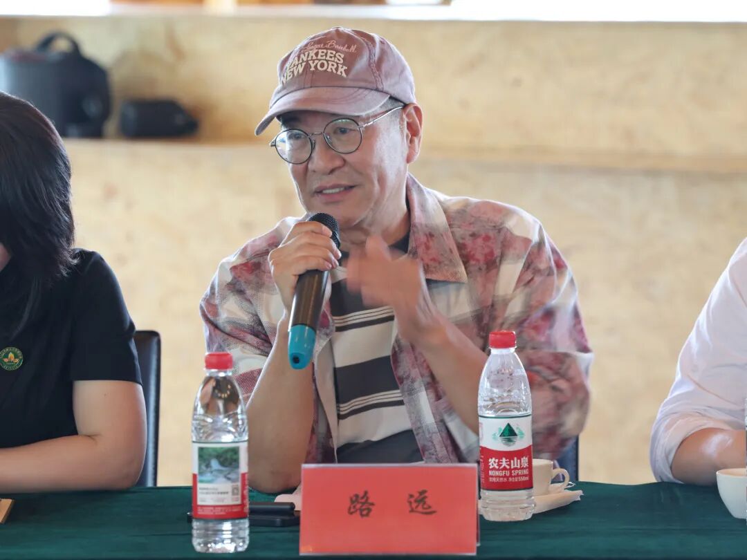 “从草原到未来：生态文学与新大众文艺视野下的多民族共同体叙事”主题交流会举办 第6张
