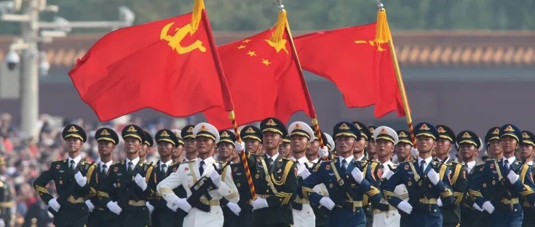 今天，军歌嘹亮！