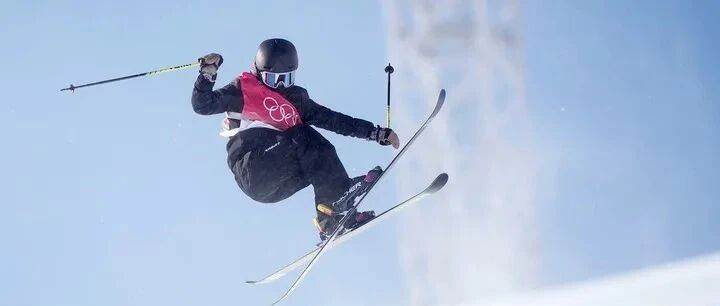 张可欣站起来了！