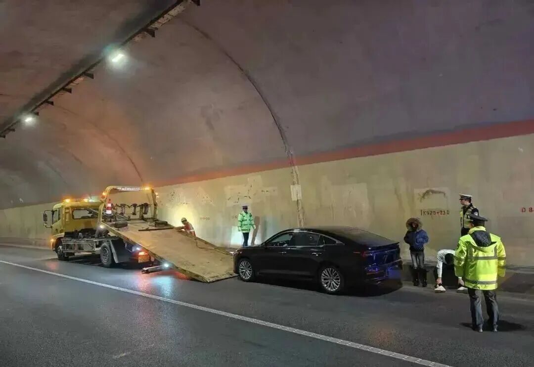 来源：甘肃省高速公路路政执法总队武都大队