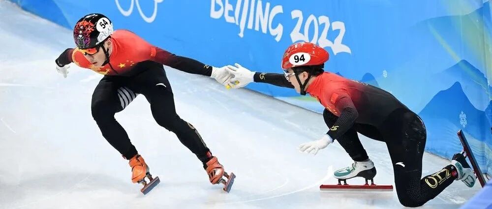 永不言弃，这就是中国短道速滑队