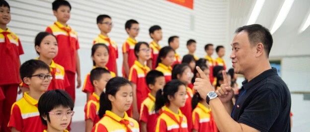 这个故事，是中国版“放牛班的春天”