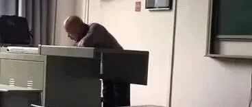 大学生发了个视频要换教室，学校立马同意了！