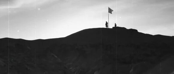 绝境中，他下了最后一个命令：笑！