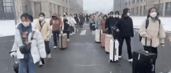 凌晨2点，500个名额被一抢而空……