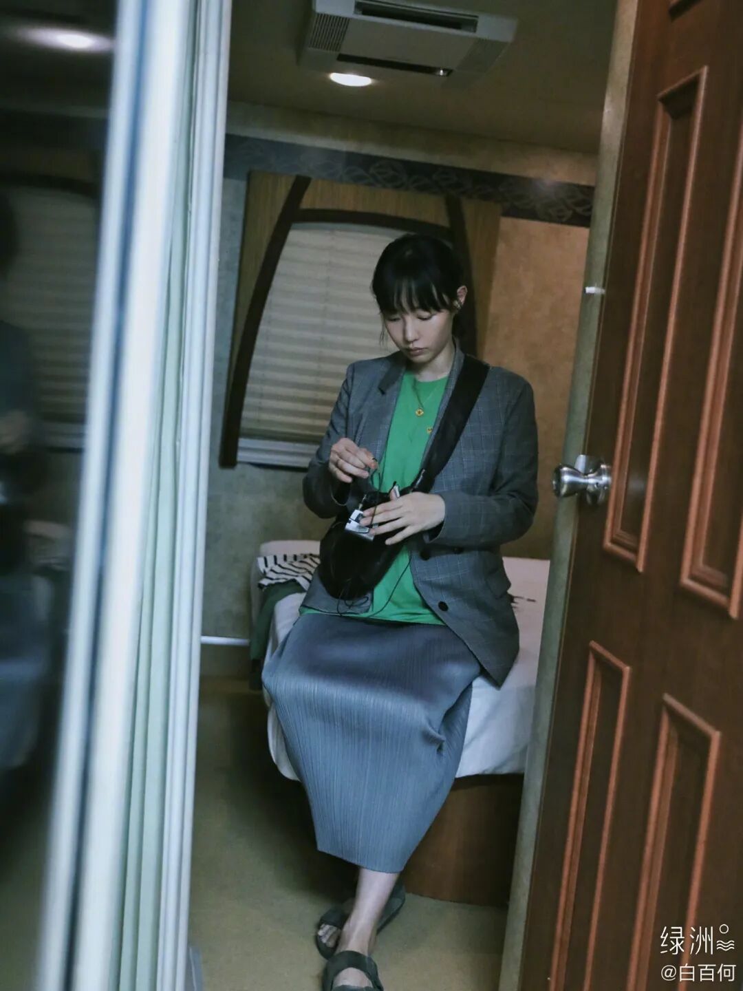 【时尚】都说她的私服是女明星里的一股清流，轻松随意感背后其实也有“套路”（组图） - 8