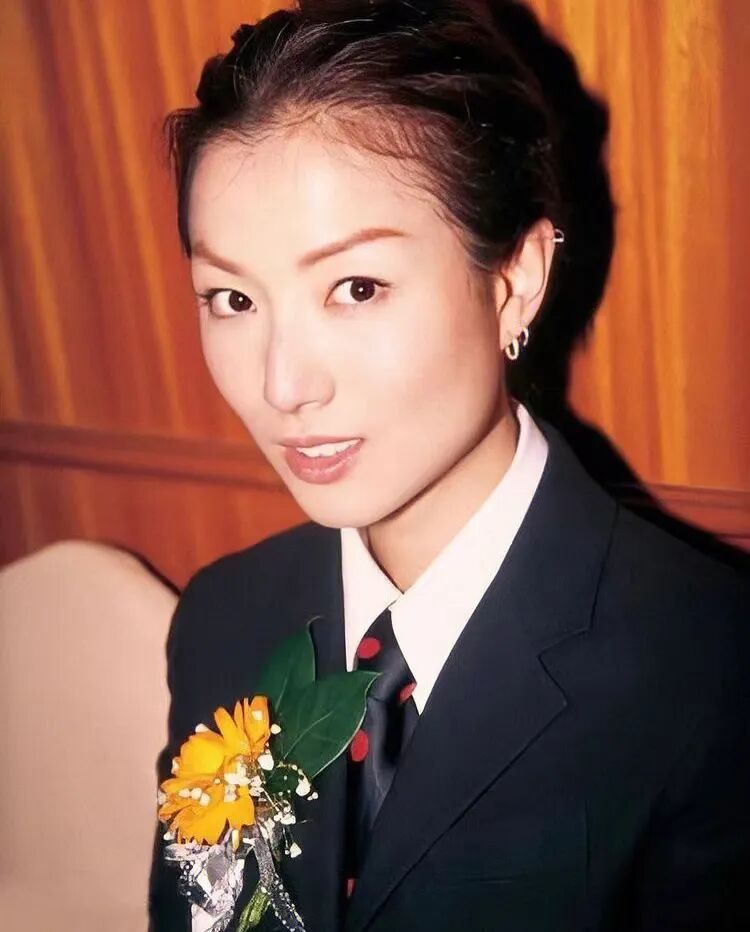 【女神】好飒的50岁！她自称“很爱搭配小姐”，女人有型比漂亮重要（组图） - 70