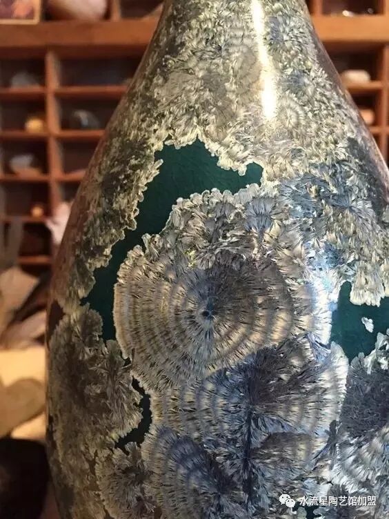 中国陶瓷釉色之结晶釉 景德镇水流星陶瓷文化传播有限公司