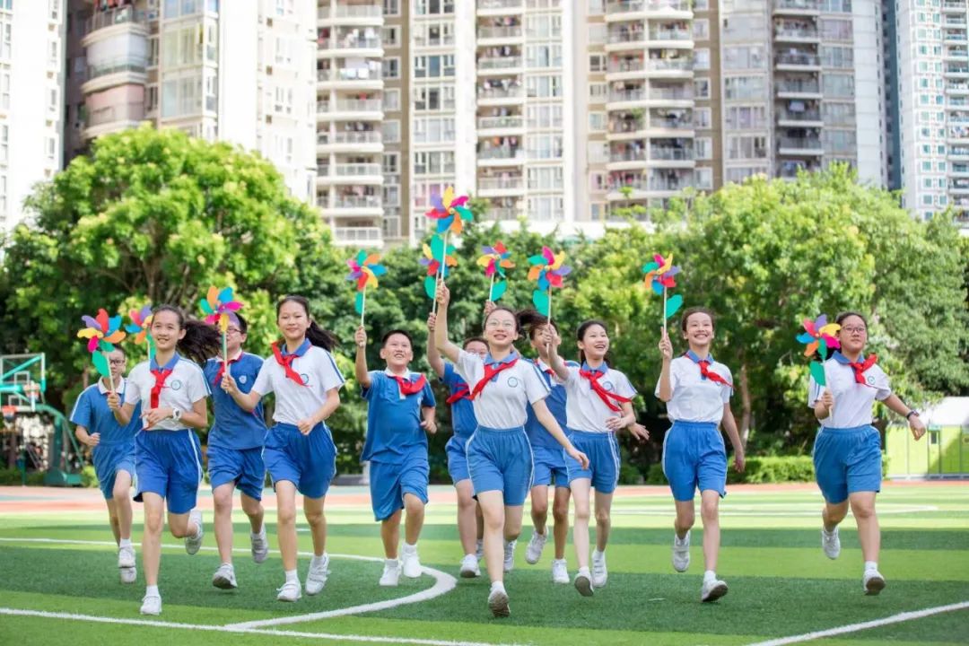 湖東小學,湖光學校(借址辦學);新啟用校區的4所學校分別是寶安中學