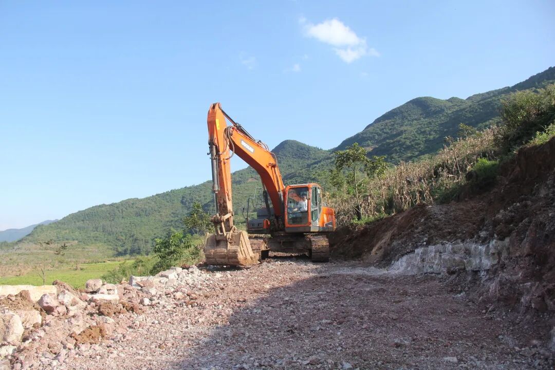 向阳乡:全面吹响大抓项目"冲锋号" 实现"双增双实"_泸西县融媒体中心