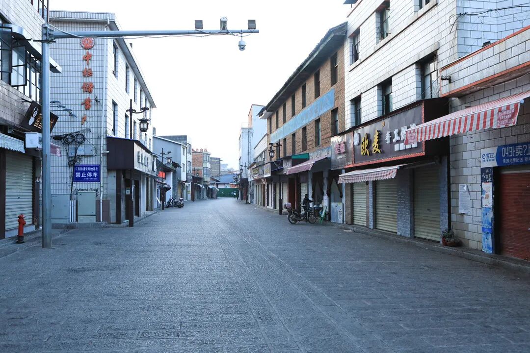 同心抗疫 共克时艰_泸西县融媒体中心