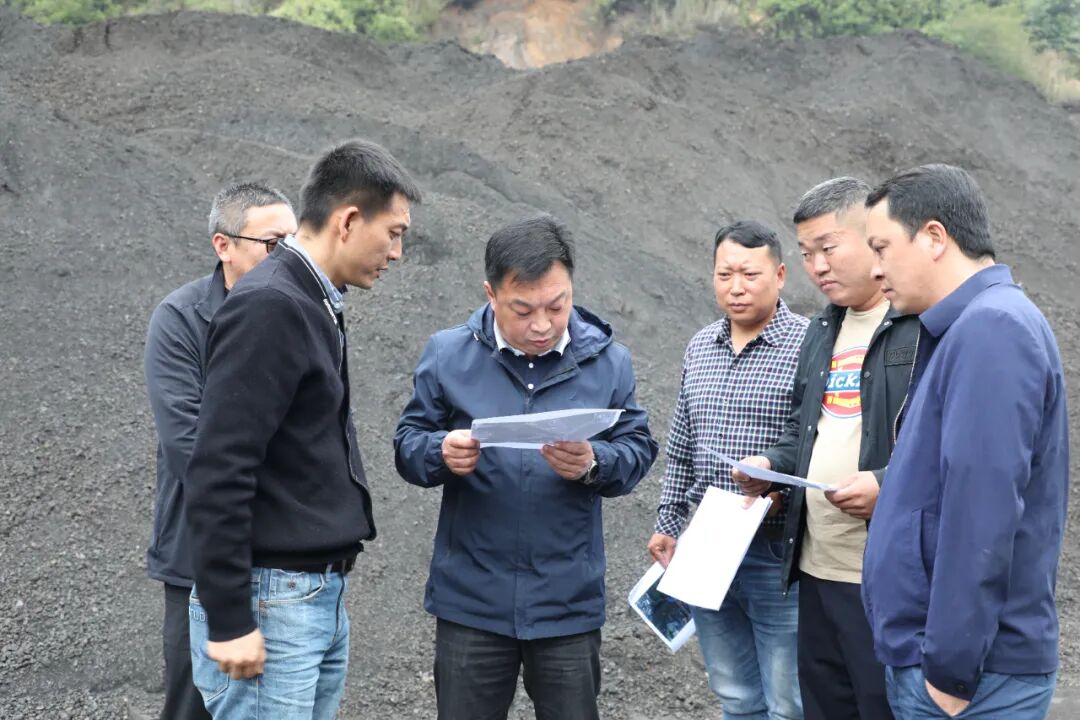 邓飚雷到旧城镇调研矿山安全工作_泸西县融媒体中心