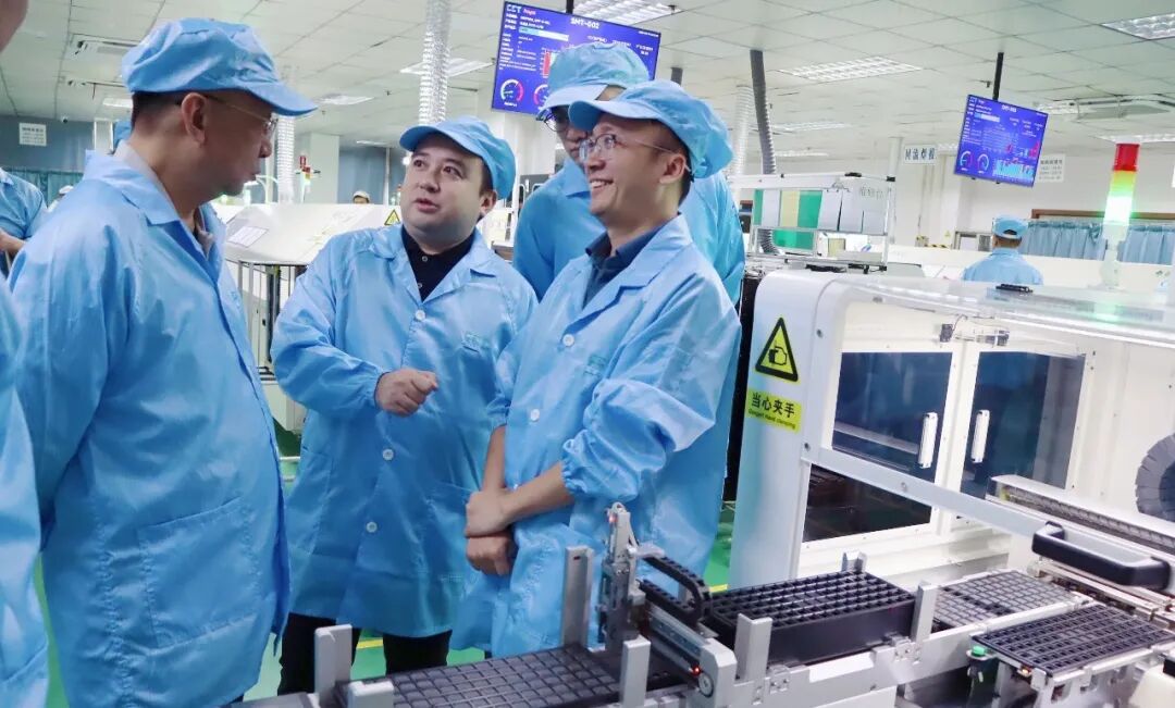 中电信息调研组赴CET中电技术调研