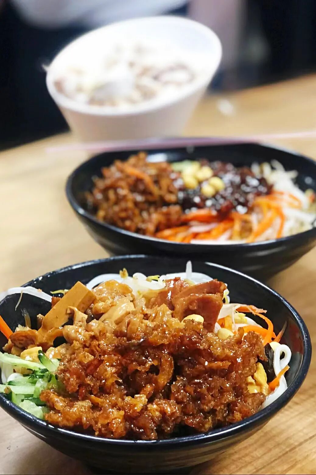 在天津人的心里,与捞面有关的回忆数也数不清.过年,得吃面.