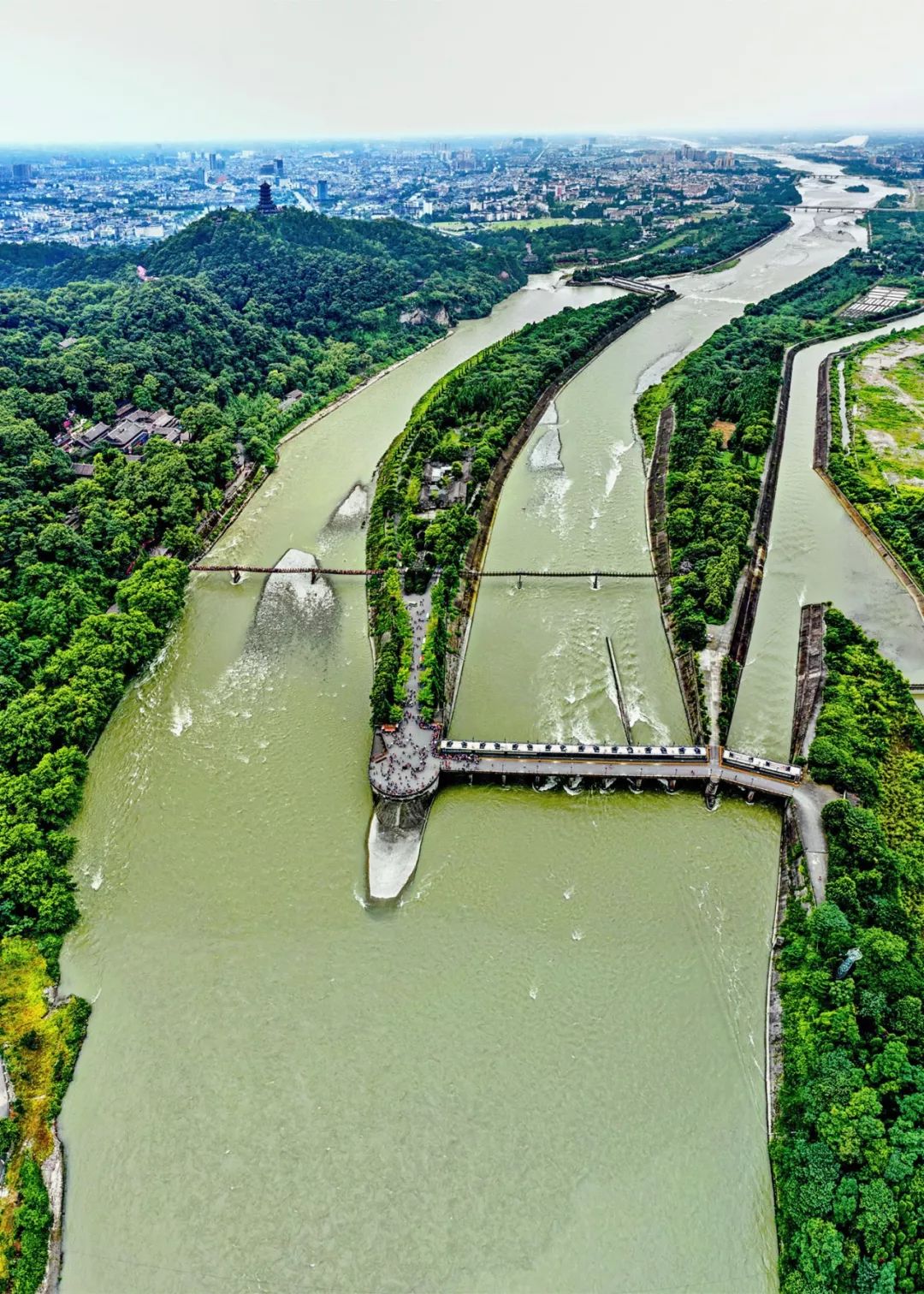 玉垒山_玉垒山公园_都江堰玉垒山公园