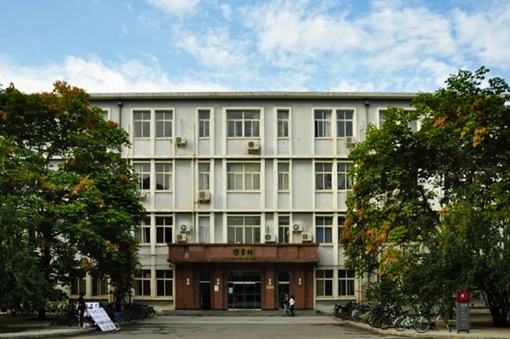 人民大學(xué)網(wǎng)站主頁(yè)_中國(guó)人民大學(xué)官網(wǎng)首頁(yè)鏈接_中國(guó)人民大學(xué)網(wǎng)站