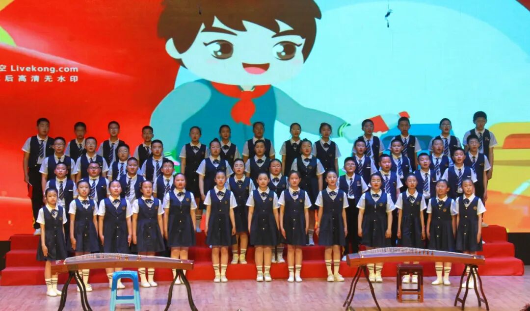 北屯中学开展"喜迎二十大 争做好队员"合唱比赛