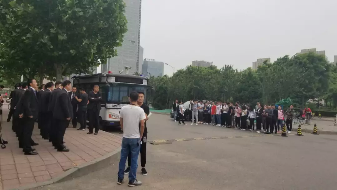 我黑进全球最著名的黑客大会，拿到了一手信息。。。 | DEF CON 前戏速递(图2)