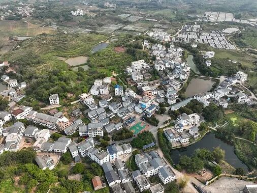 广西农信首家升级版农村金融综合服务站落户南宁市良庆区那马镇坛良村