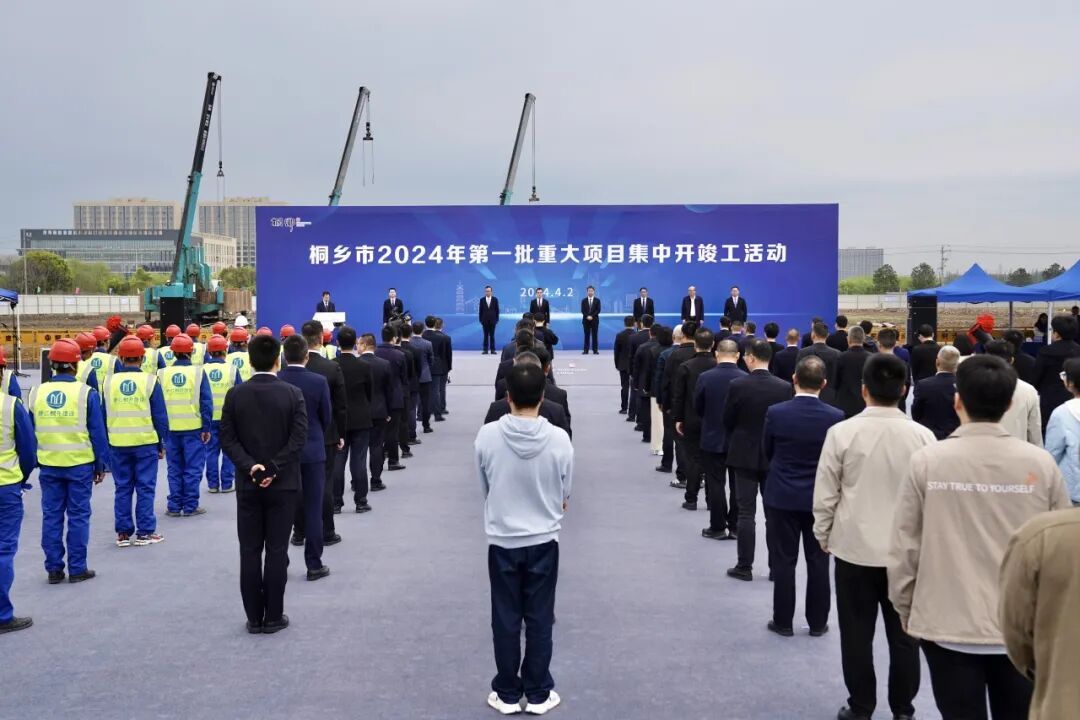 市委书记于会游发出"开工令"82个项目,总投资500亿元,其中开工项目47