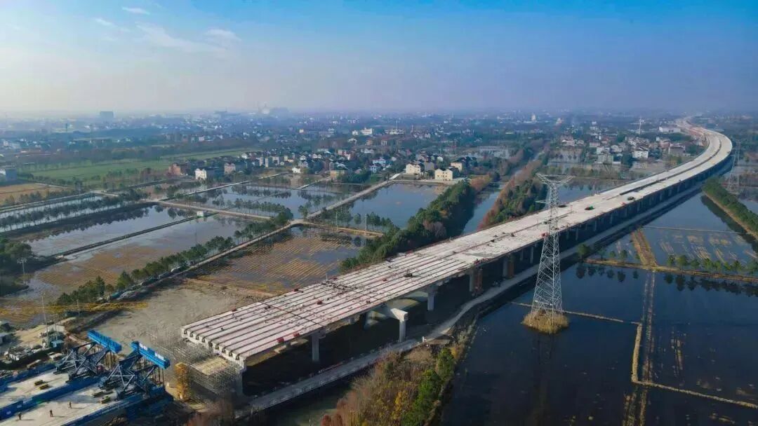 桐乡这座大桥成功跨越京杭大运河