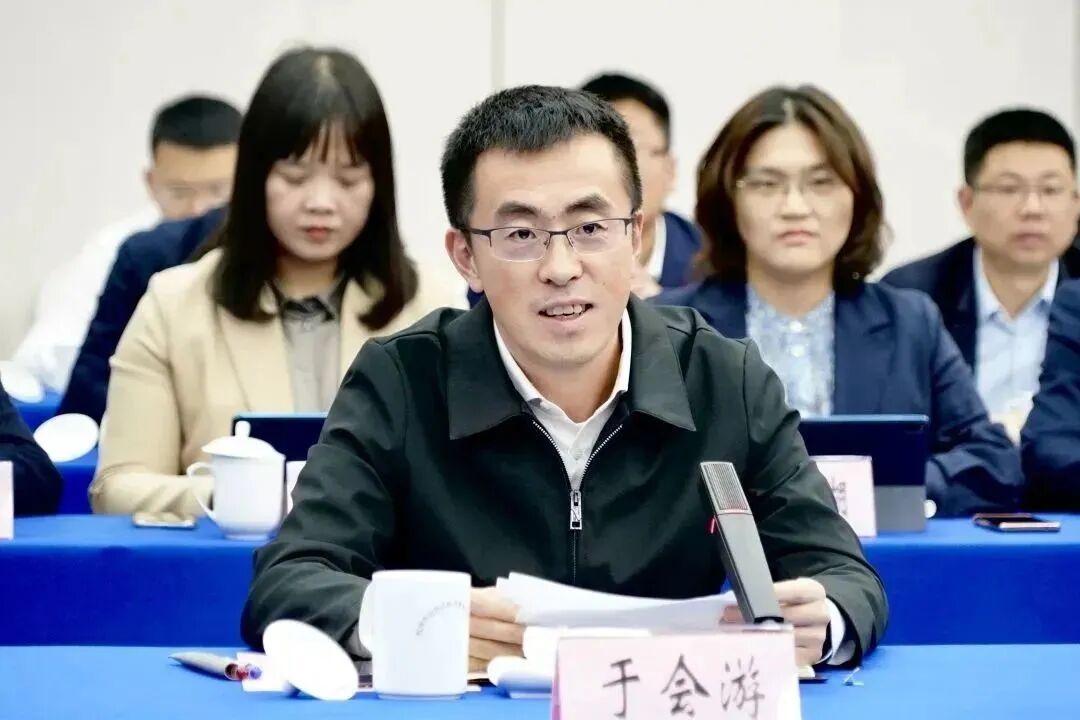 桐乡市委书记于会游于会游表示,余杭之行,就是来学习余杭发展的好