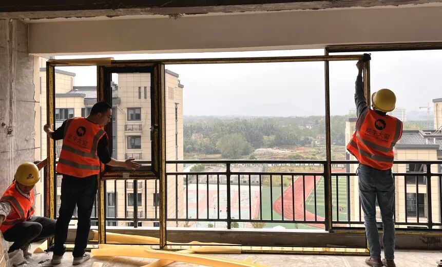 生活有讲究，门窗不将“旧”