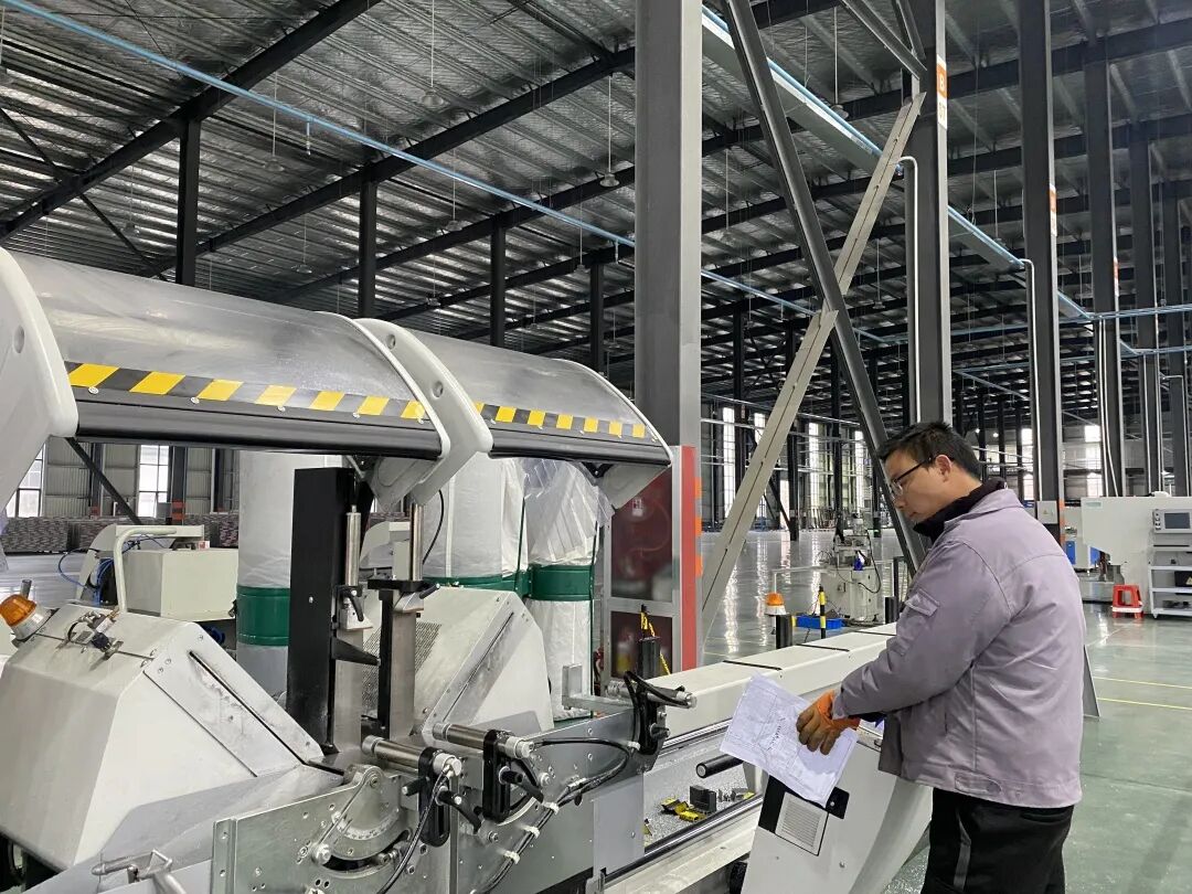 系统门窗生产工艺