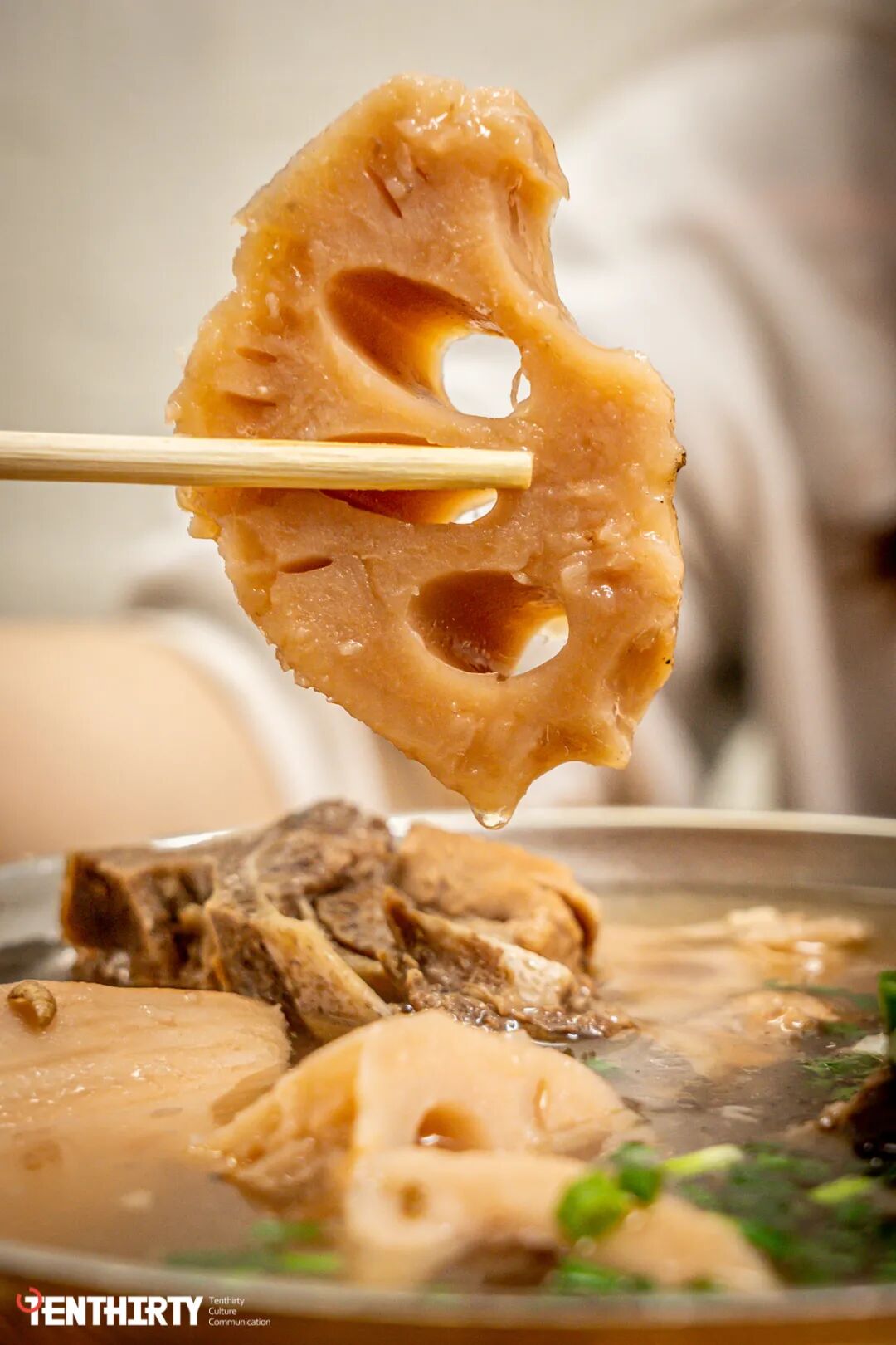 �人����һ��ź�����������졣