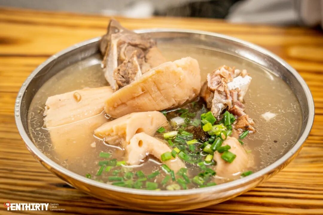 �人����һ��ź�����������졣