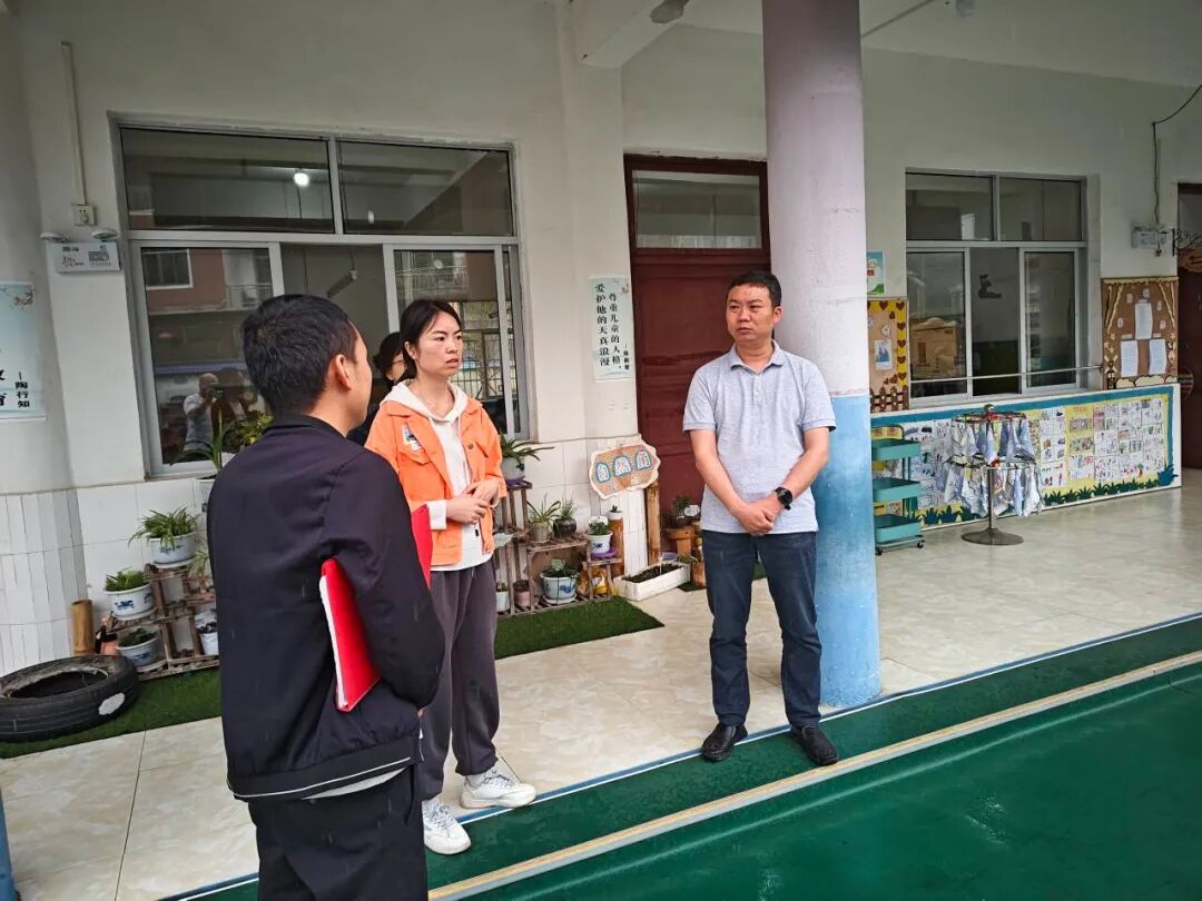 筑牢安全防线守护平安校园江东镇开展校园安全隐患大排查