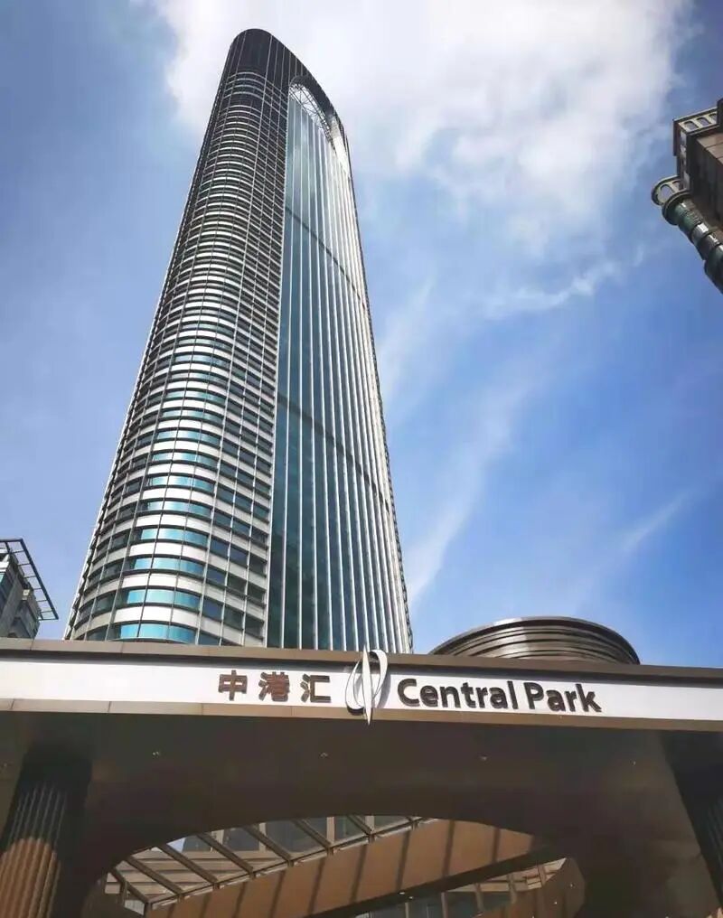 中港汇黄浦为上海市中心复合型超高层标志性建筑,坐落于黄浦区cbd中心