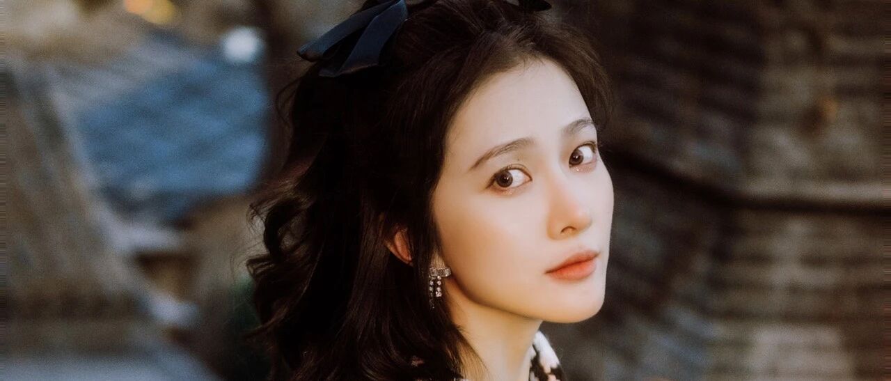 杨欣颖丨她靠实力出圈，角色只是代名词