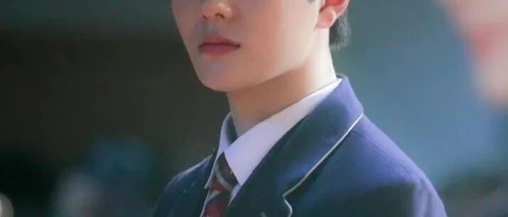 可惜，好好的一张爱豆脸被整毁了？