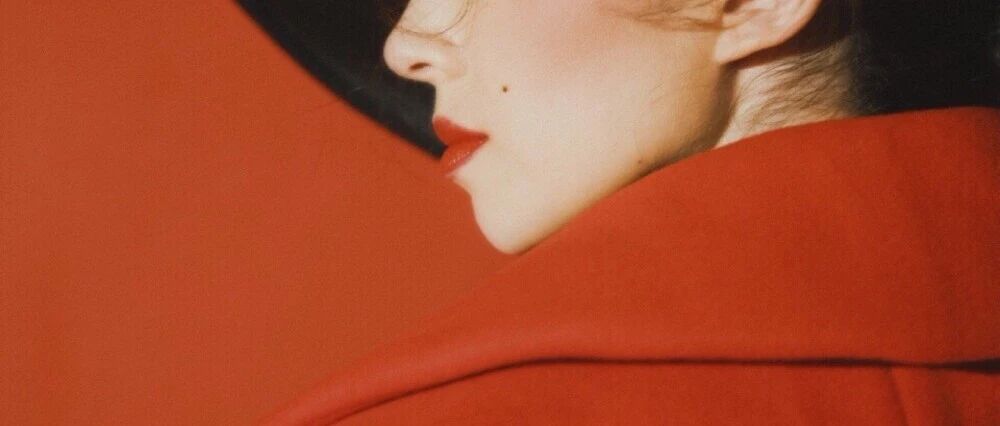 她被夸「逆天神颜」？