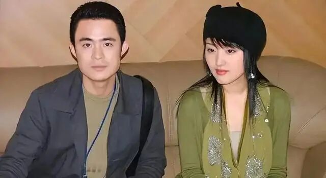 赖文峰与小23岁娇妻秀恩爱！一身名牌好贵气，气质神似前任杨钰莹（组图） - 3