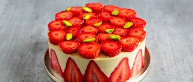 开心果+橙花水，升级版“法式草莓蛋糕”刷屏级夏日高配！