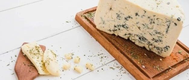 奶油奶酪是「非熟成」芝士，那白奶酪是什么？