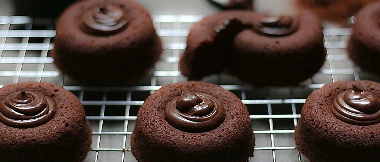 新流量CP！费南雪和布朗尼居然勾搭上了。