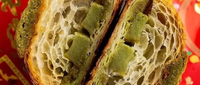 可颂+华夫饼、可颂+甜甜圈，“1+1”混搭产品引爆新品类!