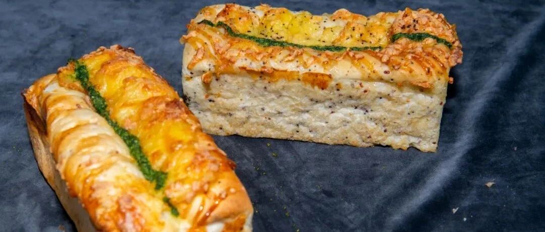 吐司圈的新流量王，网罗口味与营养的「藜麦德式香蒜吐司」！