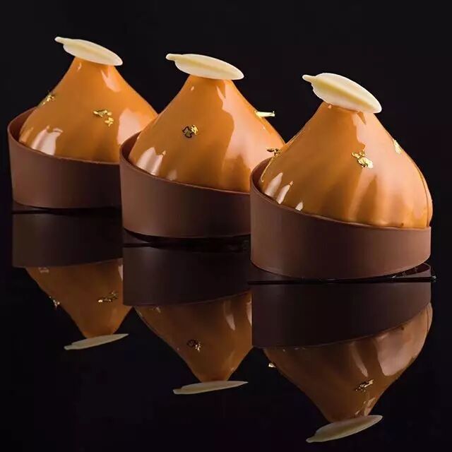 想不大卖都难的n多款巧克力装饰,这100 款糕点颜值无敌了!